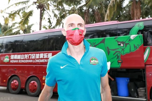 比如，我在剪辑的过程中想改一些台词的时候，就可以直接用AI模拟演员的声音，达到一个试听的效果。